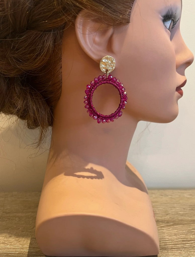 Oorbel kring parels Fuchsia